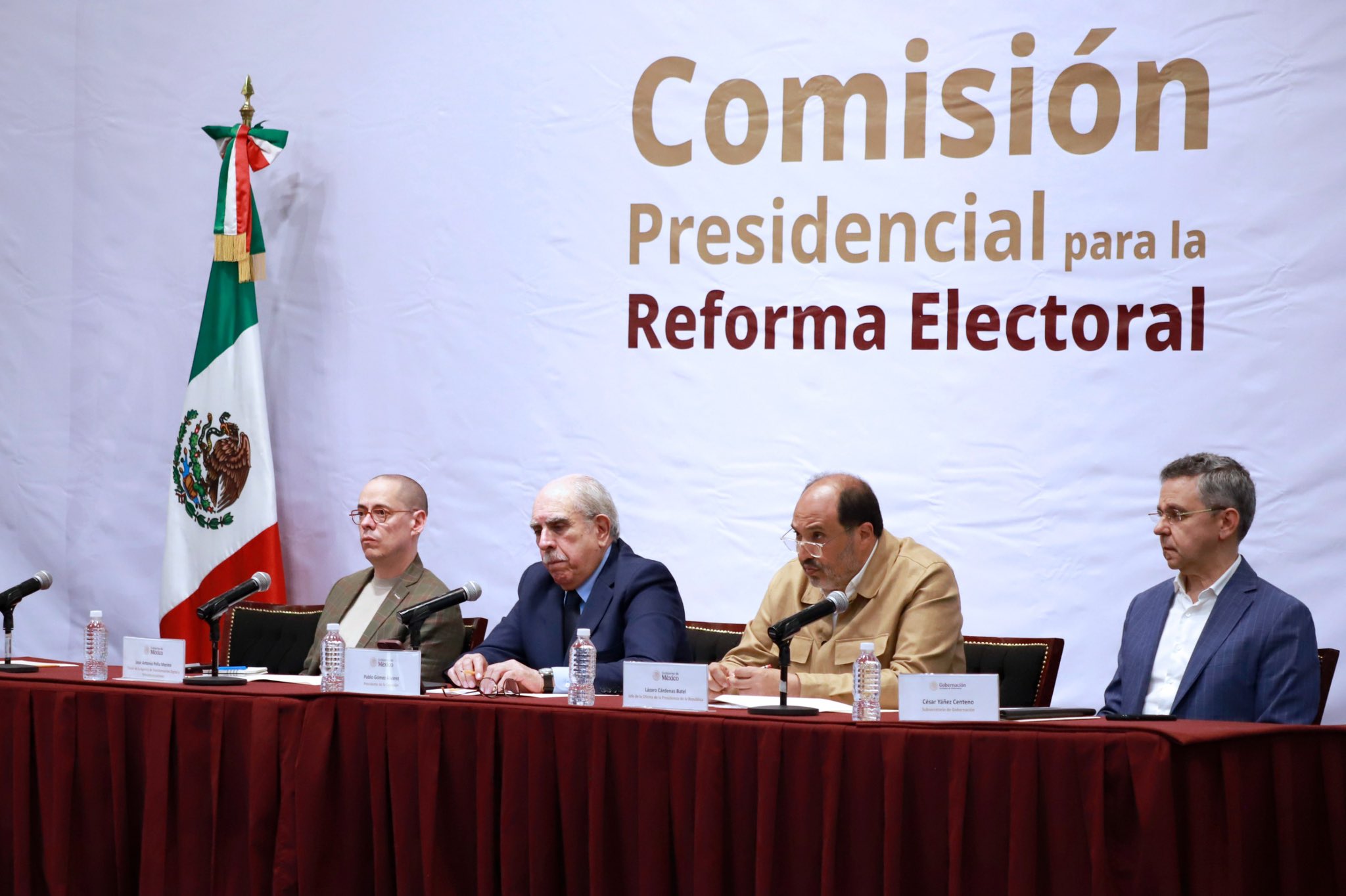 Sólo para socios: primera audiencia de la reforma electoral sin la oposición