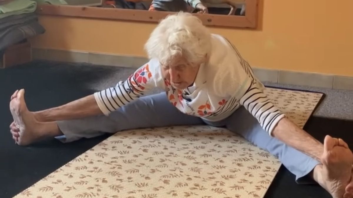 ¿Yoga y miel? El secreto de la longeva francesa de 102 años