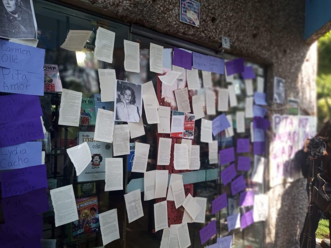 Protestan contra Taibo; Sheinbaum lo respalda